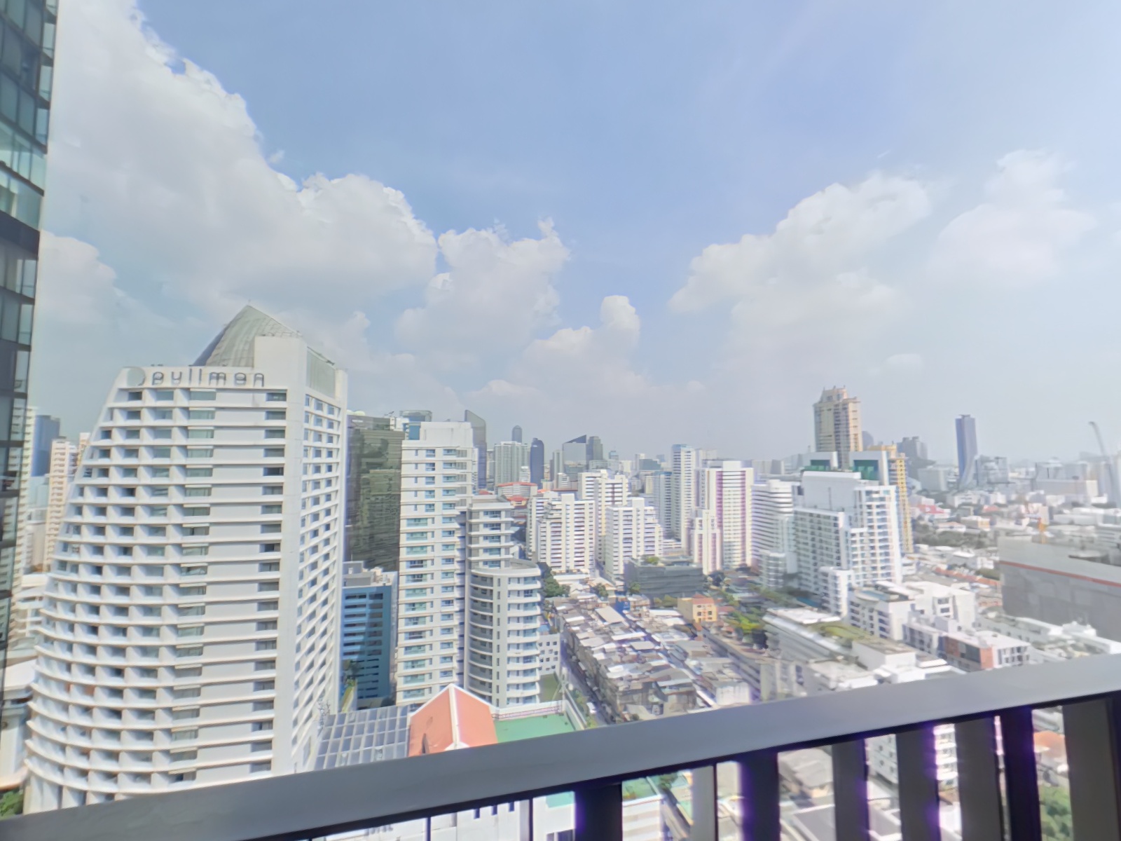 Muniq Sukhumvit 23 3BR 28FL